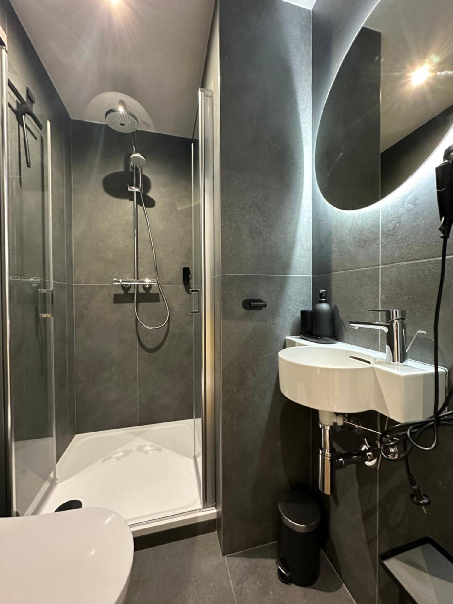 Botanique Rooms With Sauna By Homester Brno Phòng bức ảnh